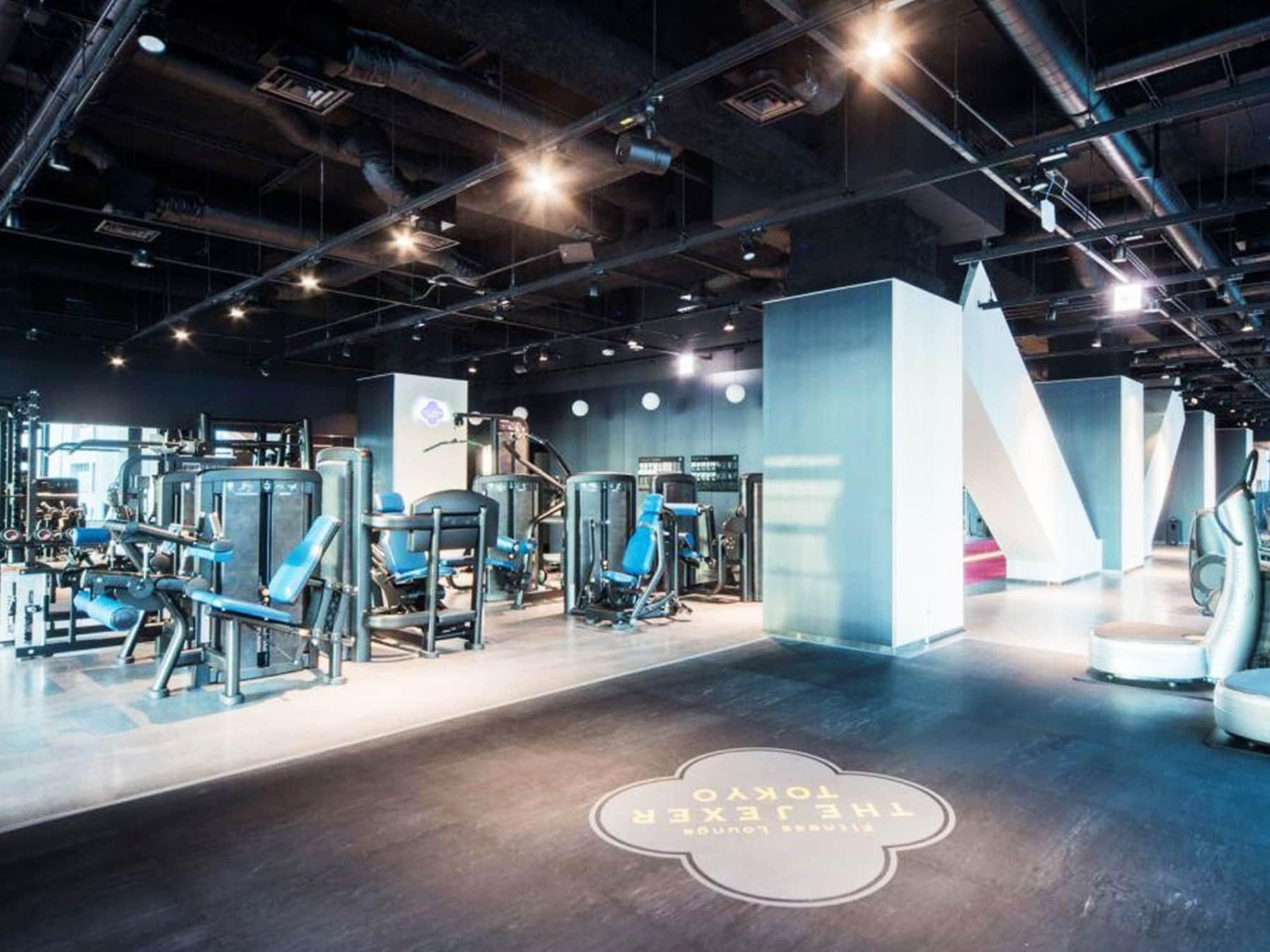 Hotel Oakwood Premier Präfektur Tokio Exterior foto Anytime Fitness in Japan